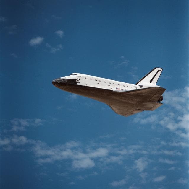 NASA image: STS-30 Atlantis, OV-104, glides toward a landing at EAFB, California