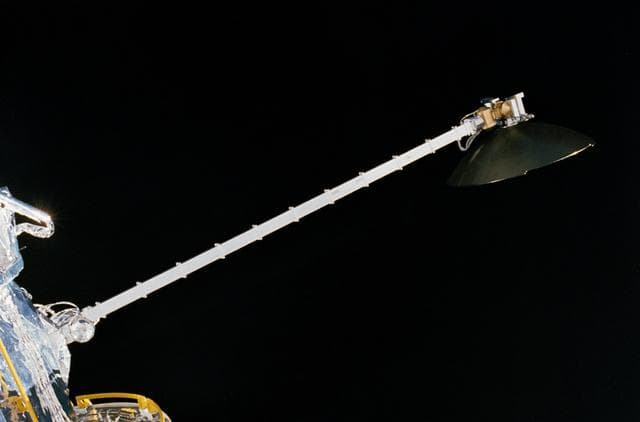 NASA image: Hubble Space Telescope (HST) high gain antenna (HGA) deployment during STS-31