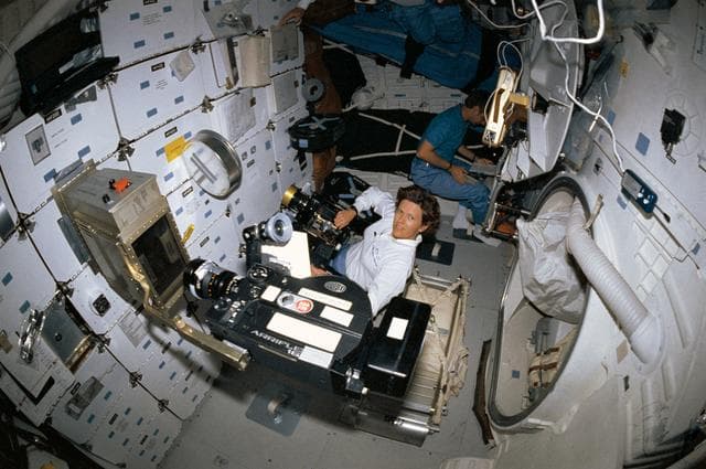 NASA image: STS-31 crew activity on the middeck of the Earth-orbiting Discovery, OV-103