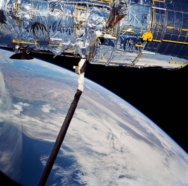 NASA image: STS-31 Hubble Space Telescope (HST) solar array (SA) deploy aboard OV-103