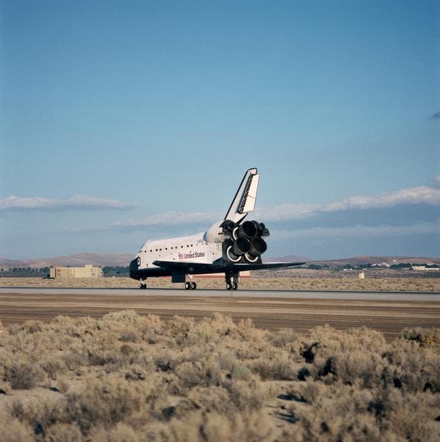 NASA image: STS-31 Discovery, Orbiter Vehicle (OV) 103, lands on EAFB concrete runway 22