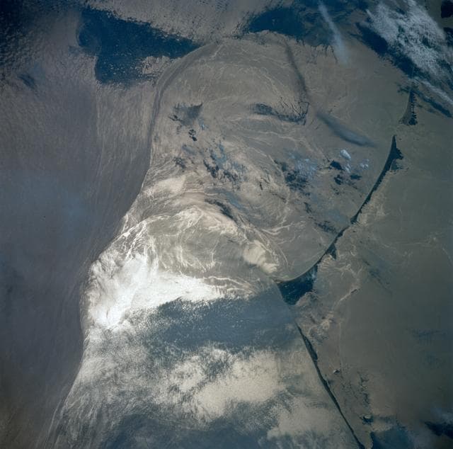 NASA image: Current Boundries and Sun Glint, Cape Hatteras, NC, USA