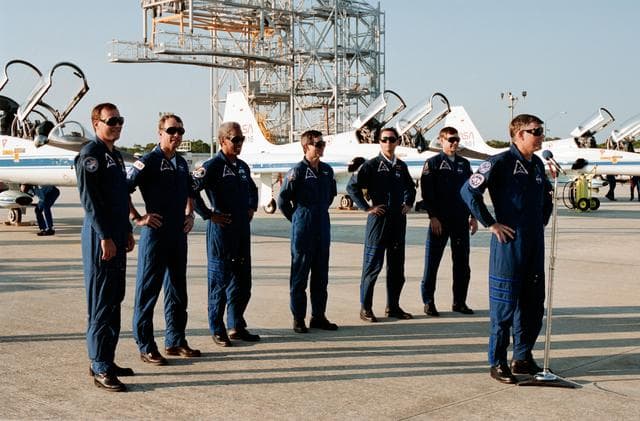 NASA image: STS-39 crewmembers arrive at KSC's Shuttle Landing Facility (SLF) in T-38As