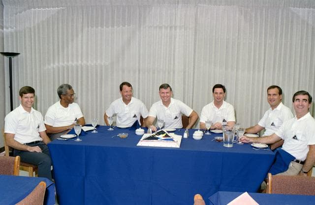 NASA image: STS-39 Discovery, OV-103, crew eats preflight breakfast at KSC O&C Bldg