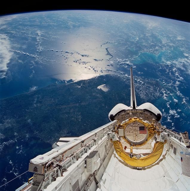 NASA image: Florida, Empty Payload Bay and Earth Limb