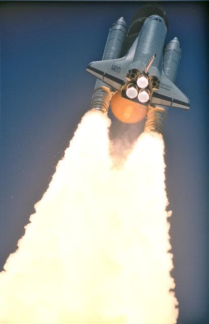 NASA image: STS-43 Atlantis, OV-104, soars into space after liftoff from KSC LC Pad 39A