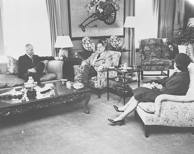 NASA image: Astronaut John Glenn and Wife - Visit - General McArthur