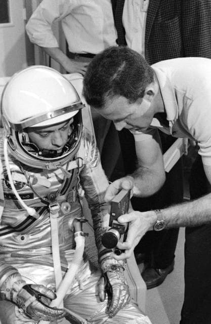 ASTRONAUT COOPER, GORDON L. - TRAINING  - MERCURY-ATLAS (MA)-9 - CAMERA