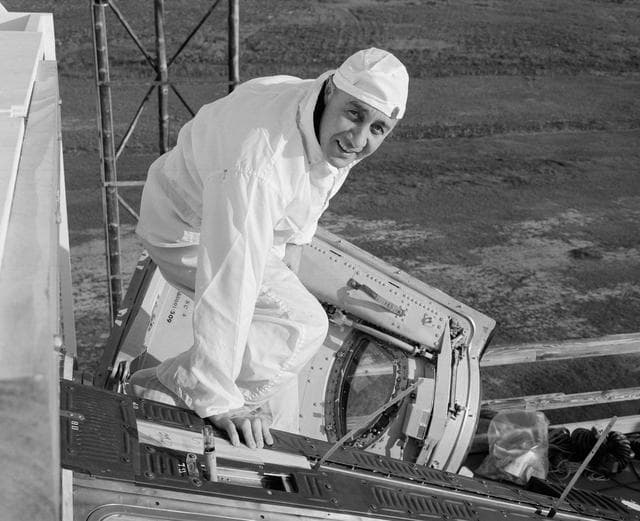 NASA image: COMMUNICATIONS TEST (MERRITT ISLAND LAUNCH AREA [MILA]) -  ASTRONAUT JOHN W. YOUNG - TRAINING - FL