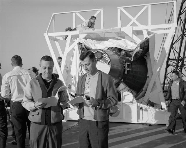 NASA image: GEMINI-TITAN (GT)-3 - COMMUNICATIONS (TEST) - ASTRONAUT JOHN W. YOUNG - TRAINING - FL