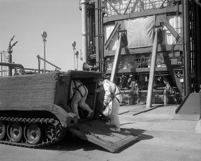 ABORT RESCUE VEHICLE -  ASTRONAUT JOHN W. YOUNG - TRAINING - CAPE