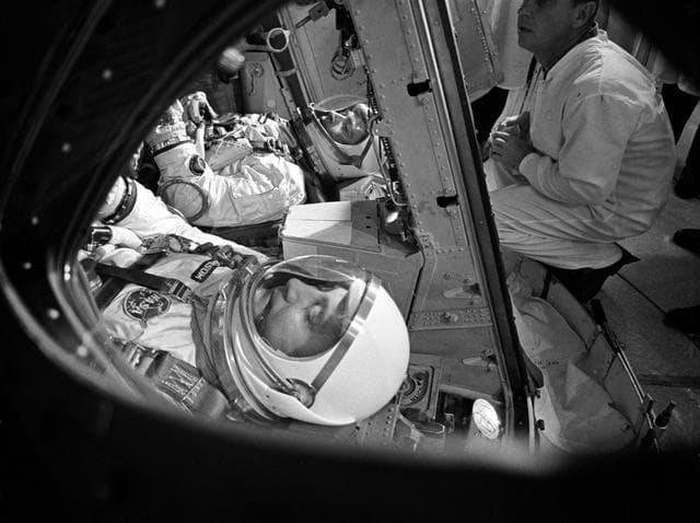 NASA image: GEMINI-TITAN (GT)-III - CREW INSERTION