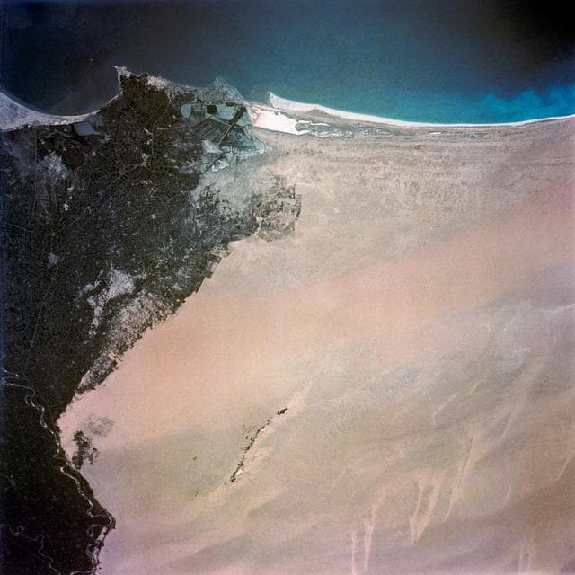 NASA image: EARTH SKY - GEMINI-TITAN (GT)-5 (70mm HASSELBLAD)
