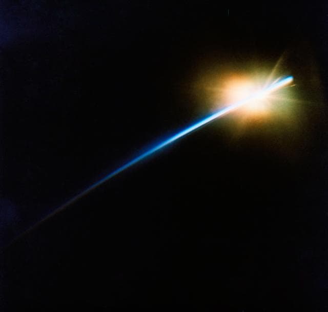 NASA image: GEMINI-7 - EARTH-SKY VIEW - LIMB - OUTER SPACE