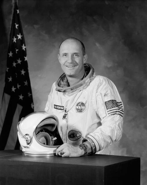 NASA image: PORTRAIT - ASTRONAUT THOMAS STAFFORD