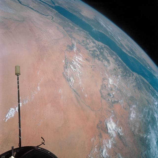 NASA image: GEMINI-TITAN (GT)-11 - HIGH APOGEE - EARTH SKY