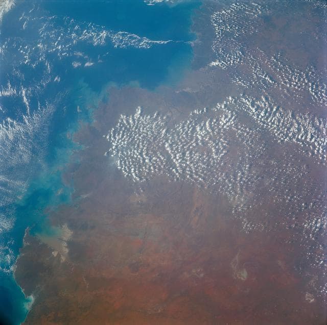NASA image: GT-12 - EARTH SKY - WESTERN AUSTRALIA