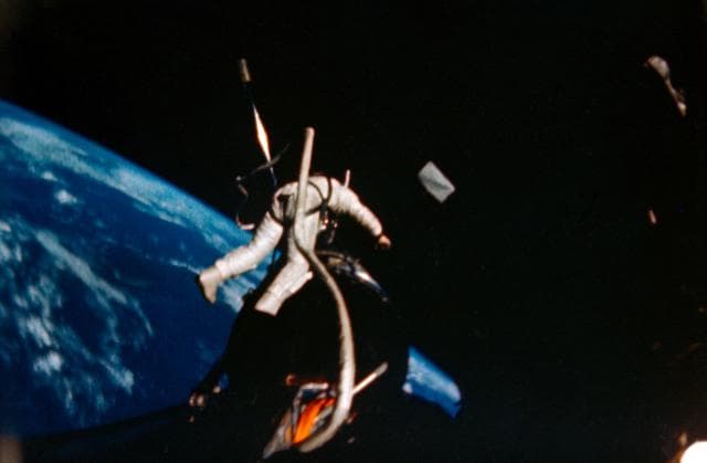 GT-12 - EARTH SKY - PARTIAL SOLAR ECLIPSE