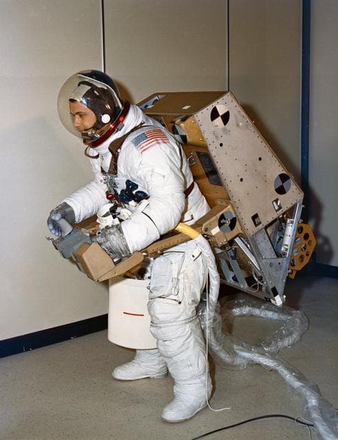 NASA image: Astronaut Bruce McCandless tests astronaut maneuvering unit