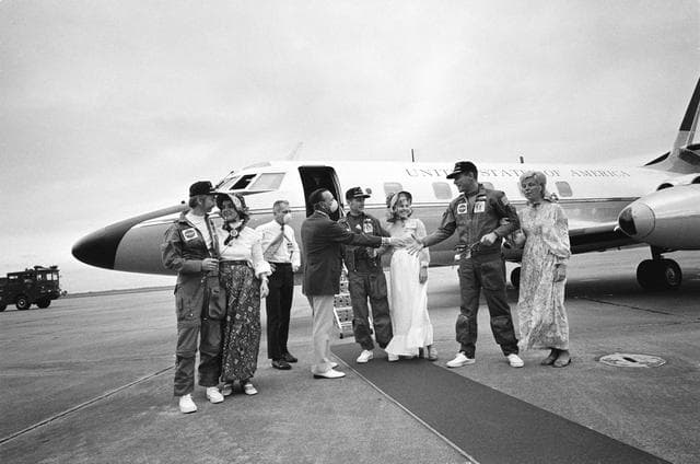 NASA image: Skylab (SL)-3 Crewmembers - Greeting - Return - Ellington AFB (EAFB), TX