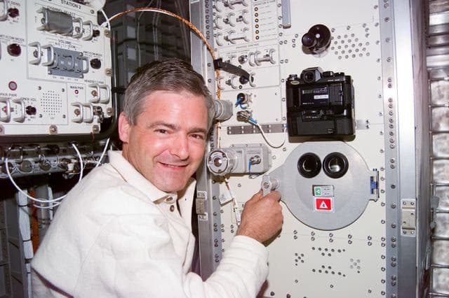 NASA image: Commercial Float Zone Furnace