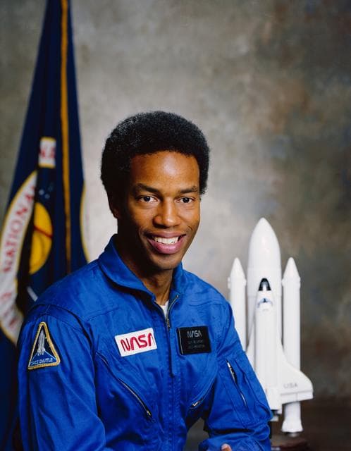 NASA image: PORTRAIT - ASTRONAUT-CANDIDATE (ASCAN) BLUFORD, GUION S.