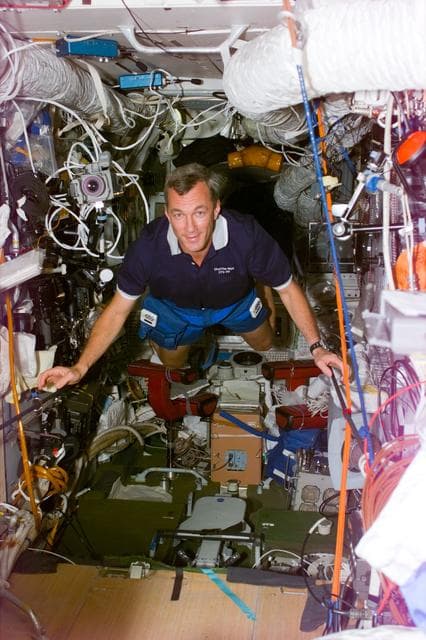 NASA image: Astronaut Wilcutt floats through Mir Base Block