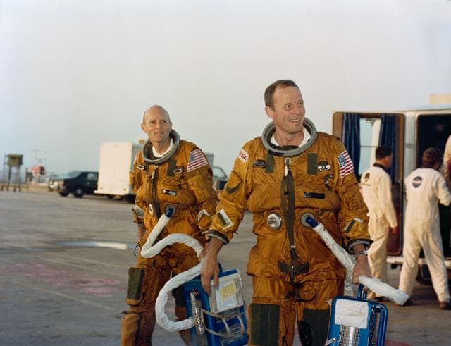 NASA image: SIMULATED COUNTDOWN TRAINING ACTIVITIES - KSC