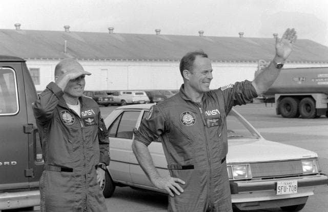 NASA image: PREFLIGHT (DEPARTURE) - STS-2 - ELLINGTON AFB (EAFB), TX