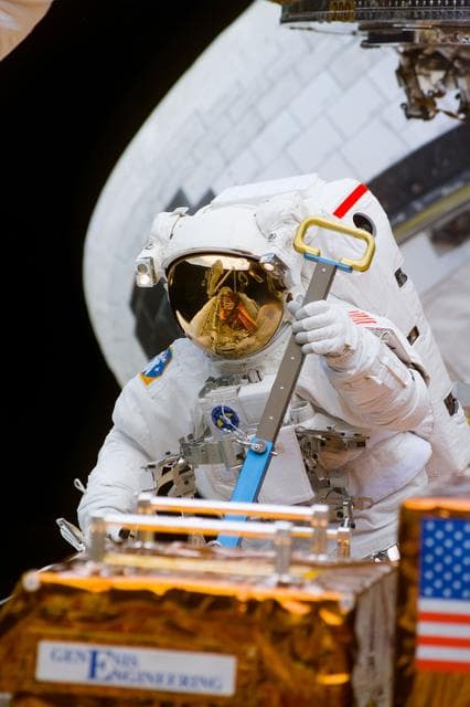 NASA image: EVA 3 activity on Flight Day 6 to service the Hubble Space Telescope