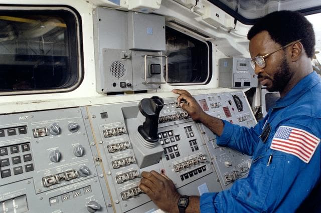 Crew Training- STS-11 (RMS)