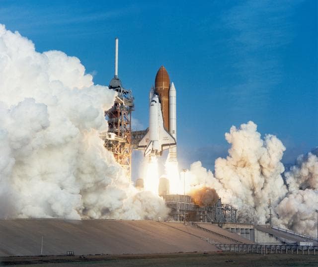 NASA image: LAUNCH - STS-11/41B - KSC
