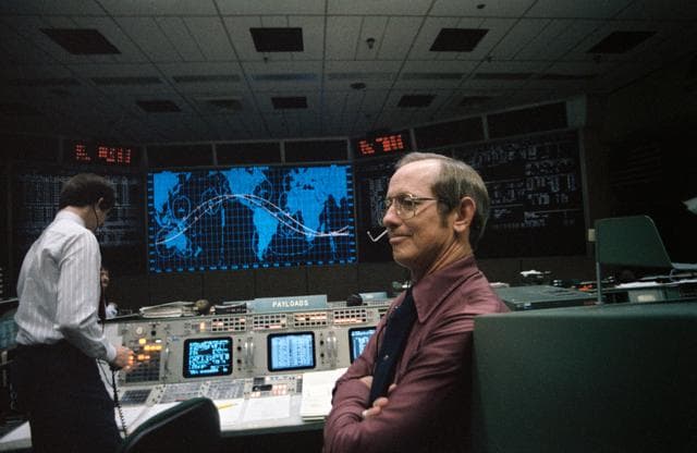 NASA image: STS-26 simulation activities in JSC Mission Control Center (MCC)