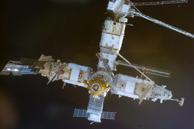NASA image: Mir Space Station during the STS-89 approach of Endeavour