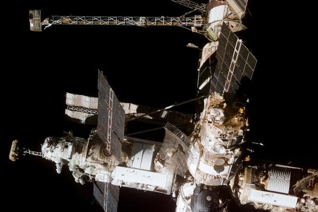 NASA image: DTO 1118 - Survey of the Mir Space Station
