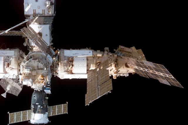 NASA image: DTO 1118 - Survey of the Mir Space Station