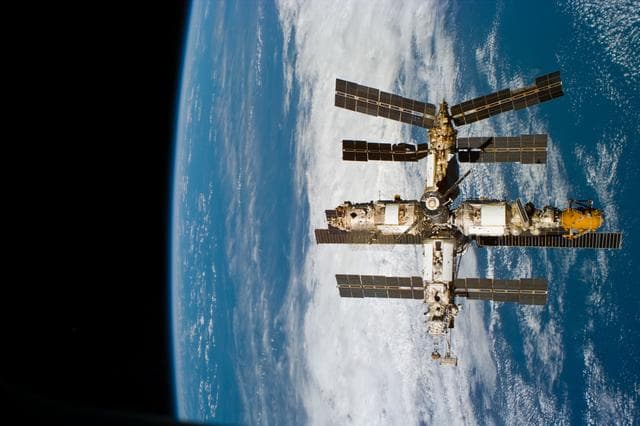 NASA image: DTO 1118 - Survey of the Mir Space Station