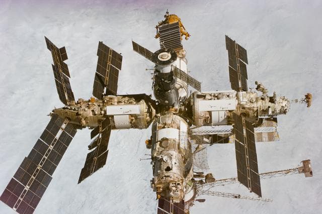 NASA image: DTO 1118 - Survey of the Mir Space Station