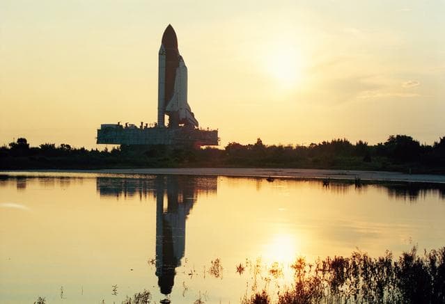 NASA image: STS-48 Discovery, Orbiter Vehicle (OV) 103, rolls out to KSC LC Pad 39A