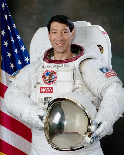 NASA image: Portrait of STS-54 Mission Specialists Gregory J. Harbaugh and Mario Runco