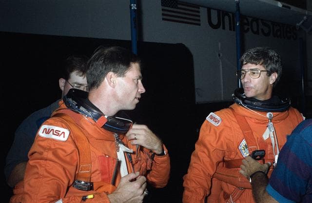 NASA image: STS-58 crewmembers prepare for a training exercise