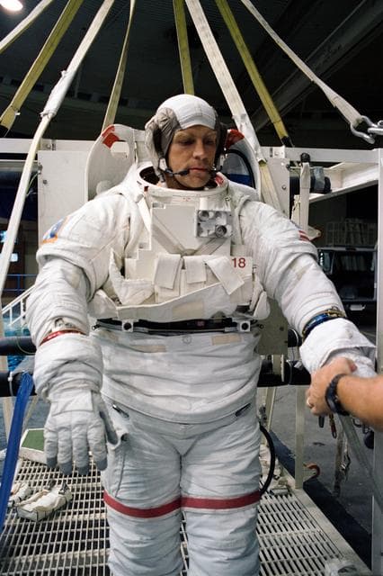 NASA image: STS-64 Extravehicular activity (EVA) training view in WETF