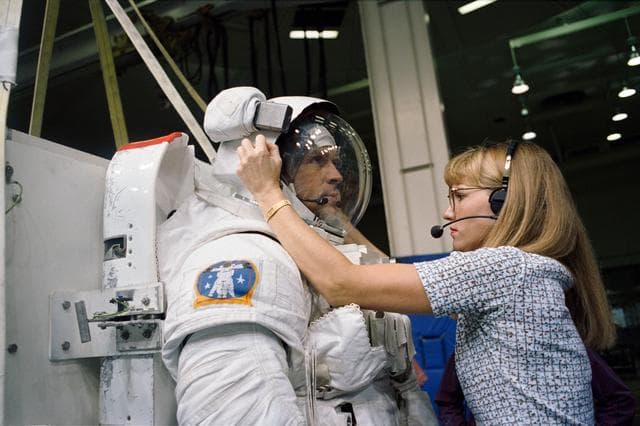NASA image: STS-64 Extravehicular activity (EVA) training view in WETF