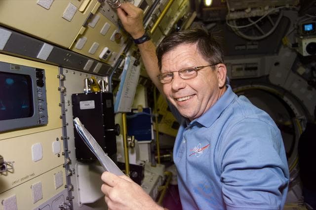NASA image: TEMPUS - Crouch performs TEMPUS OPS