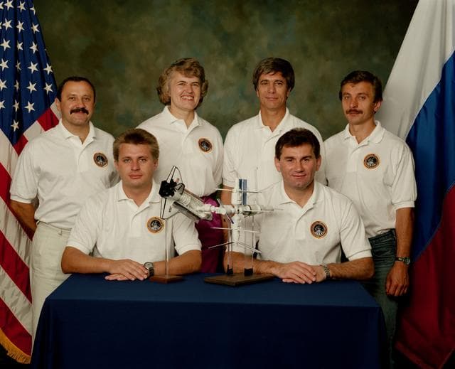 NASA image: Mir 21 crew portraits