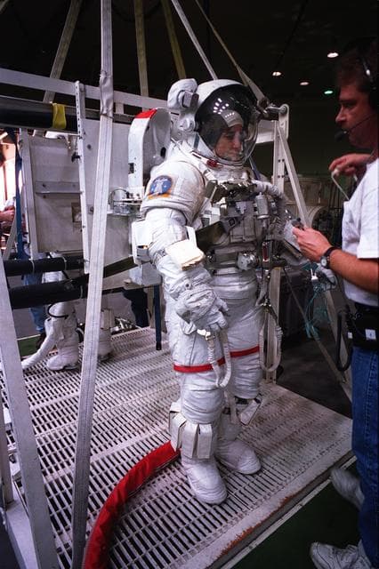 NASA image: STS-76 astronauts Godwin and Clifford training in the WETF