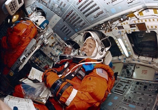 NASA image: Preflight photos of STS-77 crewmembers at KSC