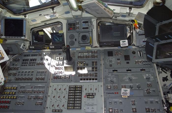NASA image: STS-98 orbiter Atlantis aft flight deck control boards