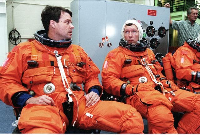NASA image: STS-99 crewmembers bailout training in building 9