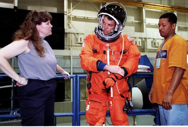 NASA image: STS-99 crewmembers bailout training in building 9